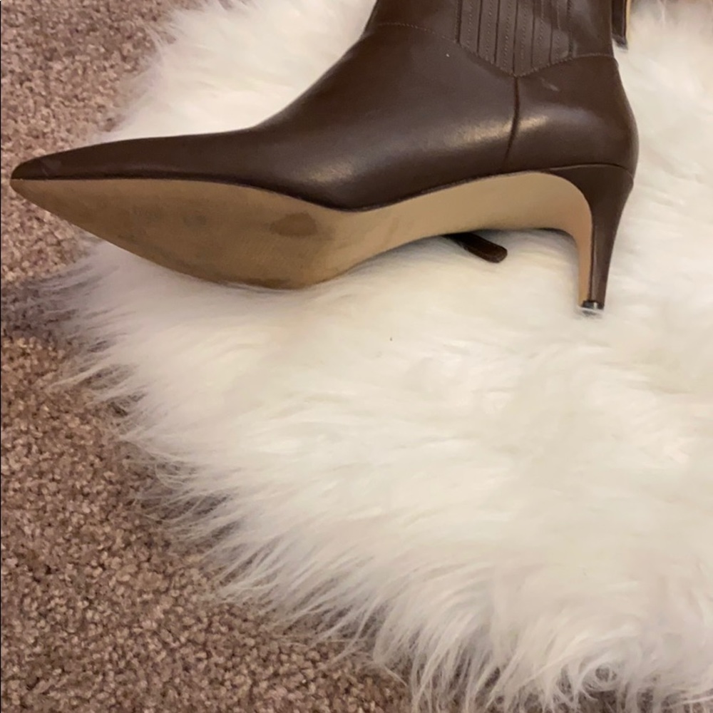 Nine West  boot , very comfortable . Slightly worn - Picture 2 of 3